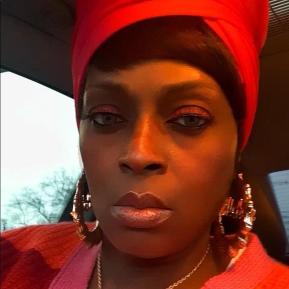 Meet your Posher, Michele